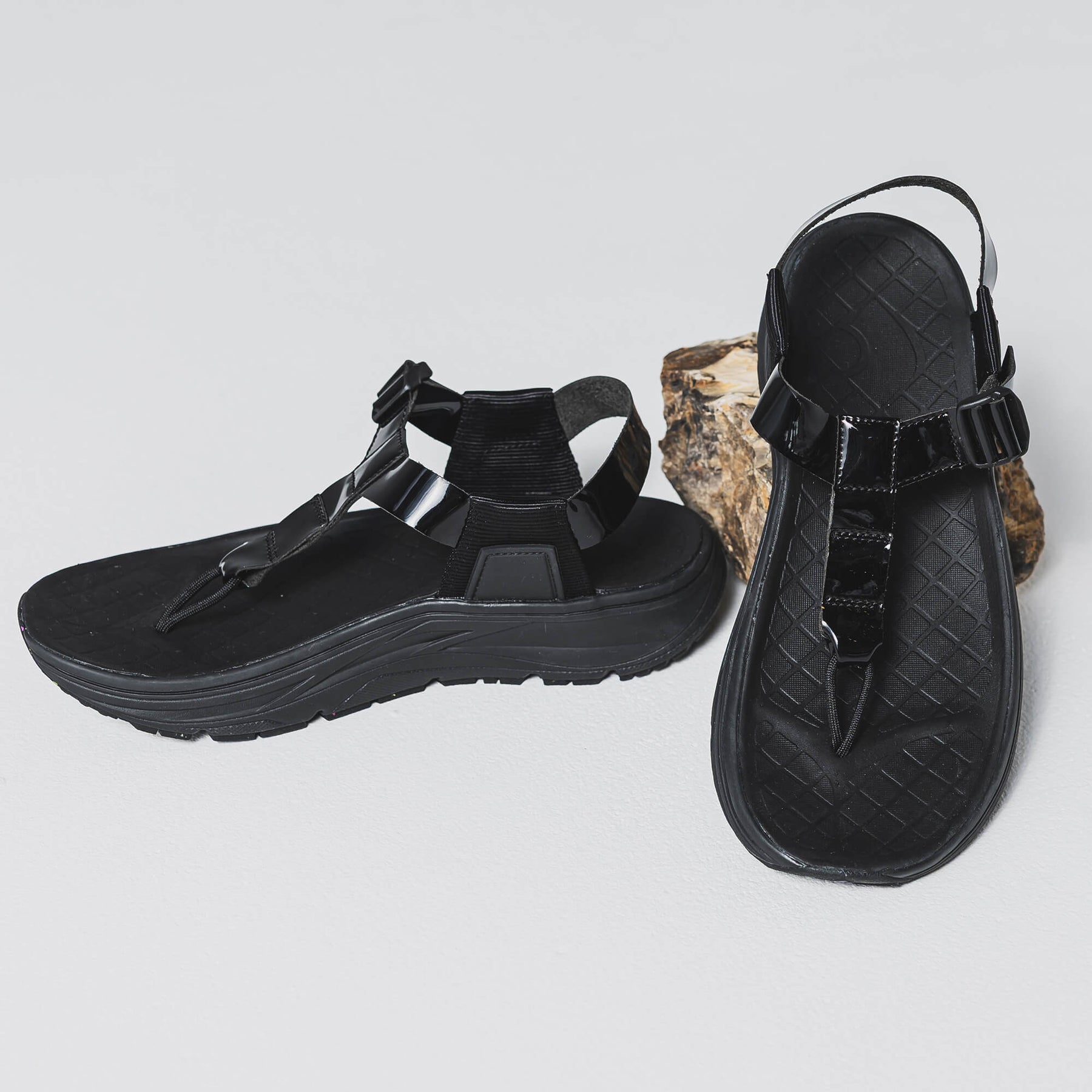 rig FOOTWEAR x Marmot Patent Leather mguu(リグ フットウェア x マーモット パテントレザー ムグー)