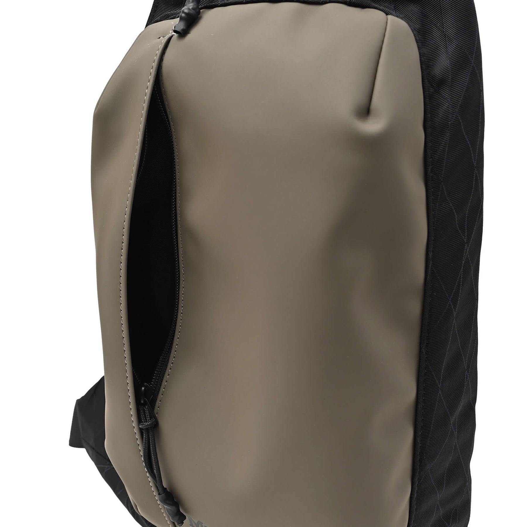 CP Sling Bag(シーピースリングバッグ)